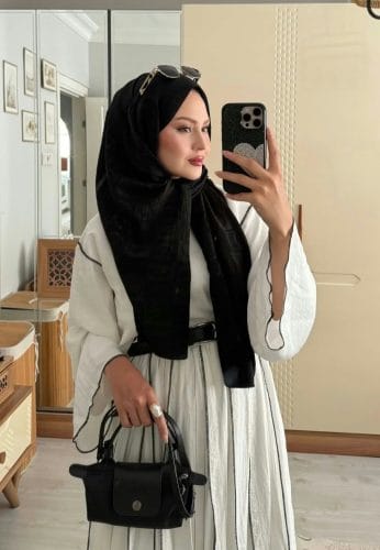 Irina — 50. Yıl Escort